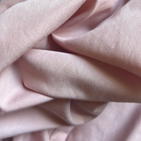 Thick fabric, off the shoulders, worn only once - Picture 2 of 2